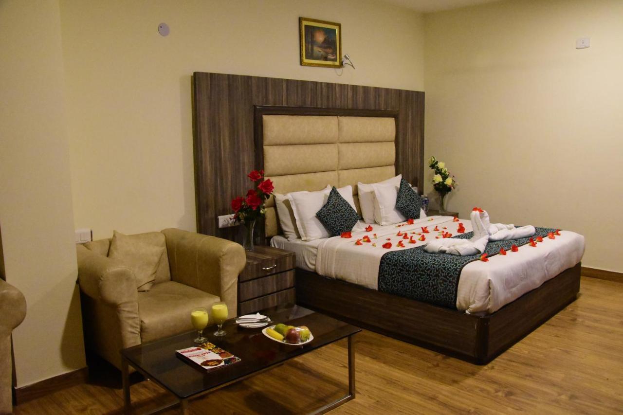 Rama Trident, Katra Hotel Katra  Bagian luar foto