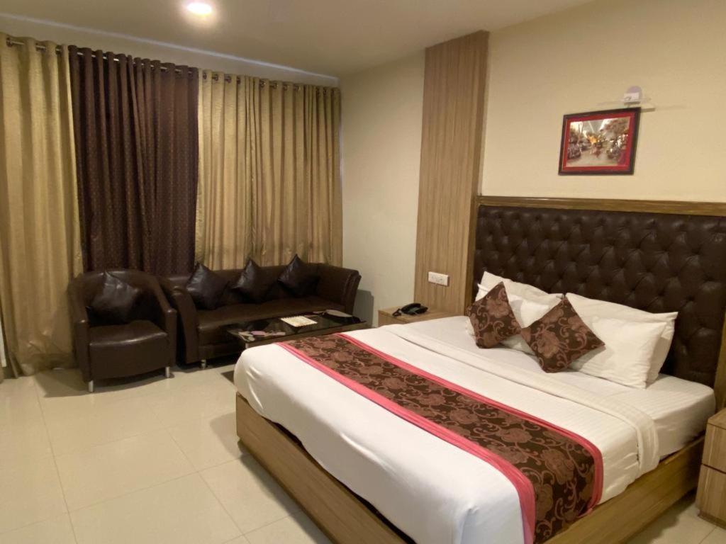 Rama Trident, Katra Hotel Katra  Bagian luar foto