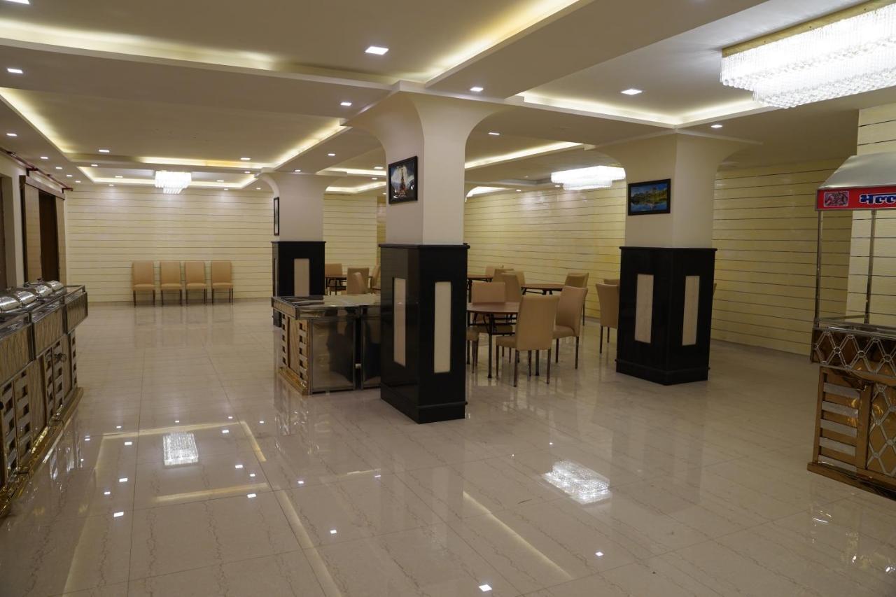 Rama Trident, Katra Hotel Bagian luar foto