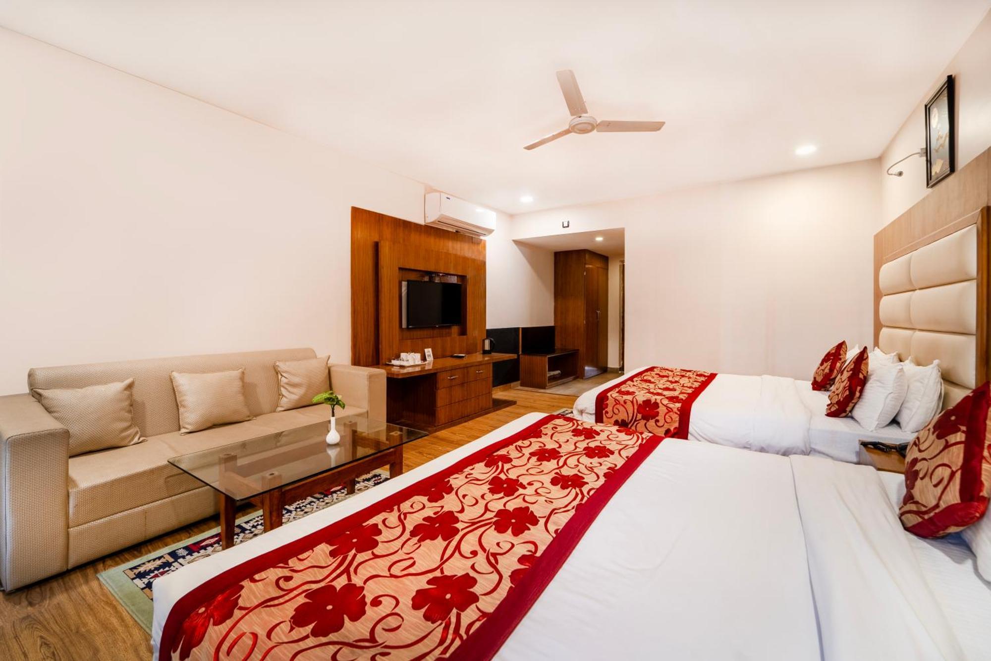 Rama Trident, Katra Hotel Bagian luar foto