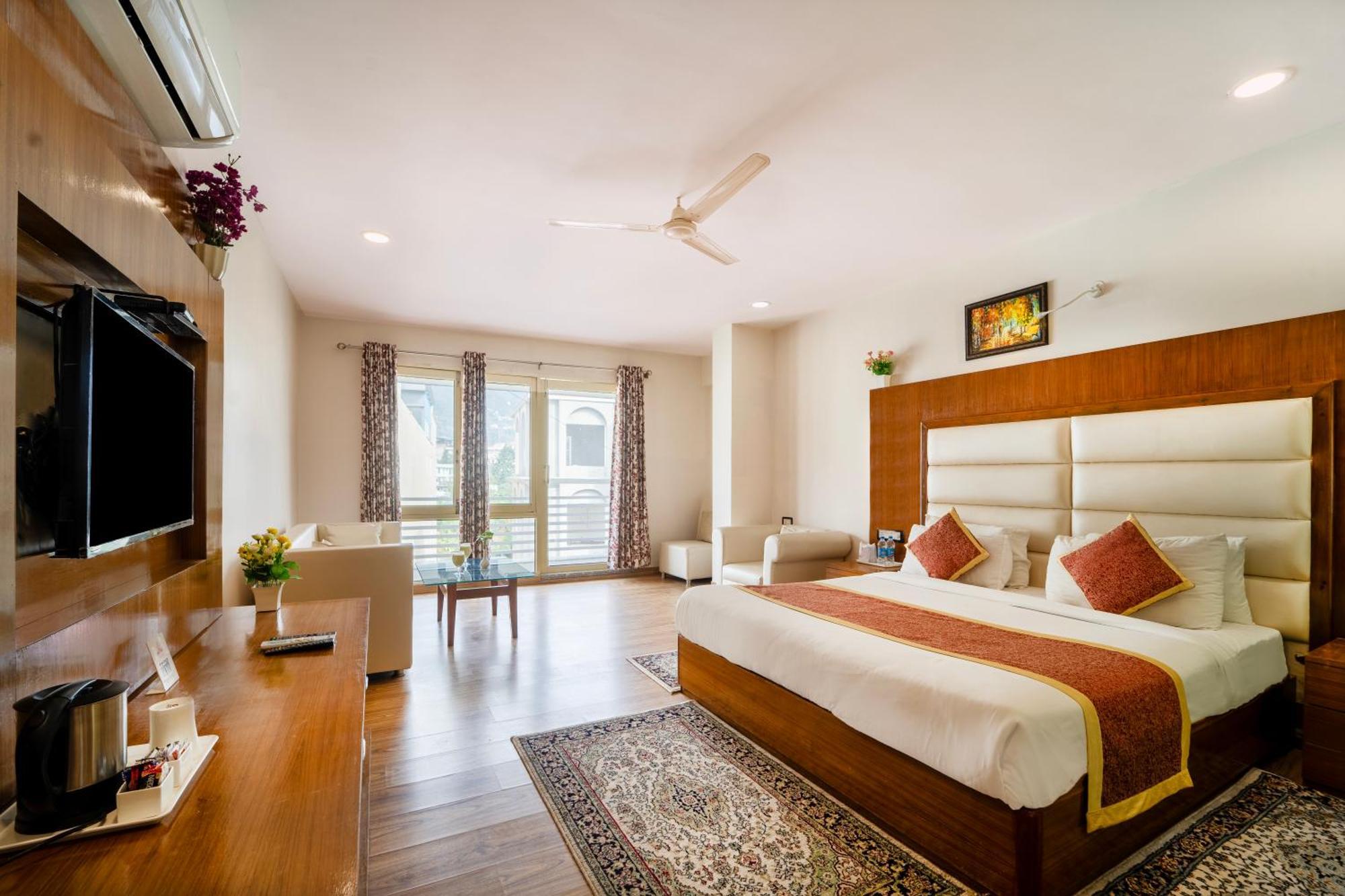 Rama Trident, Katra Hotel Bagian luar foto