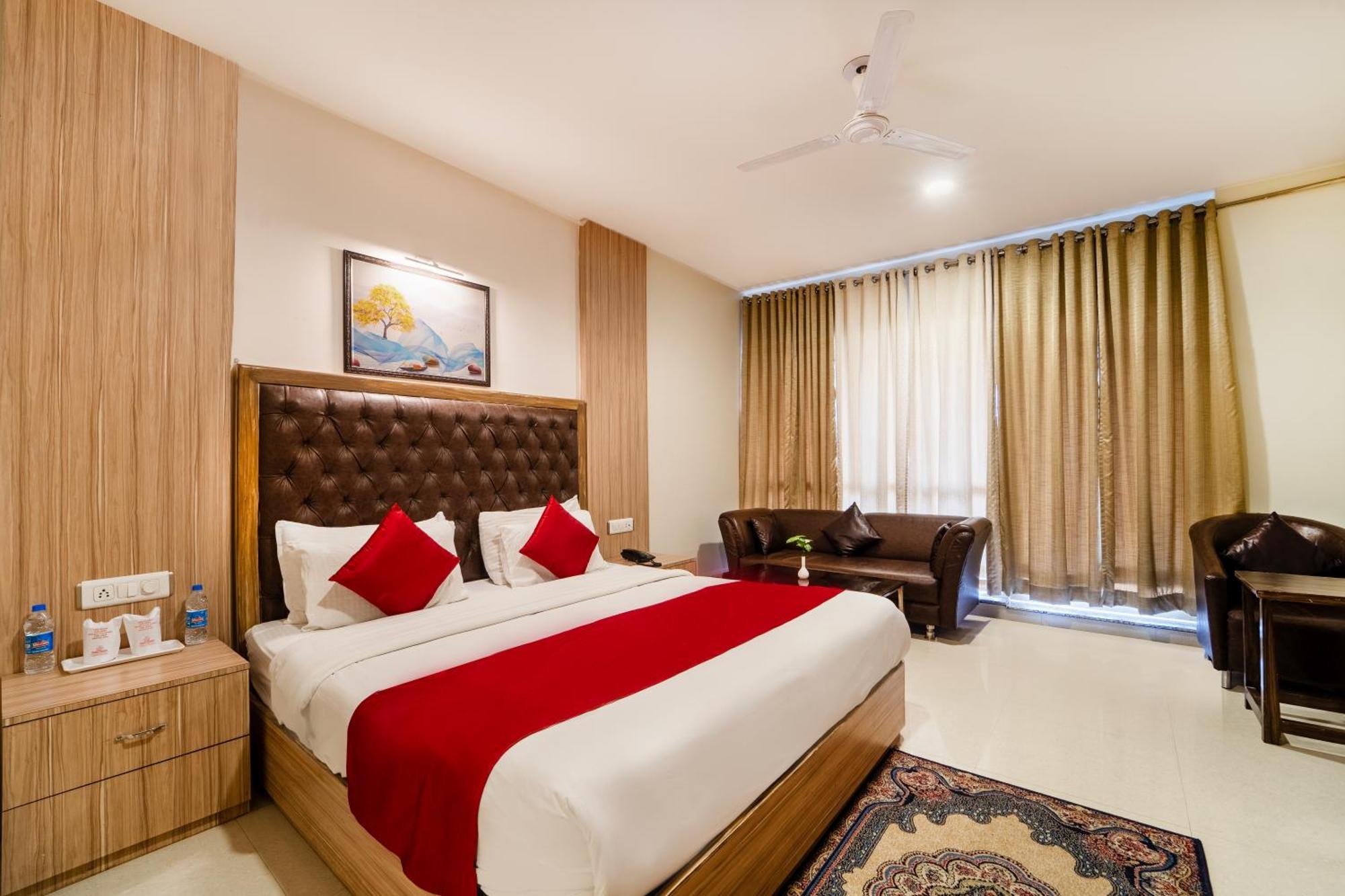 Rama Trident, Katra Hotel Bagian luar foto