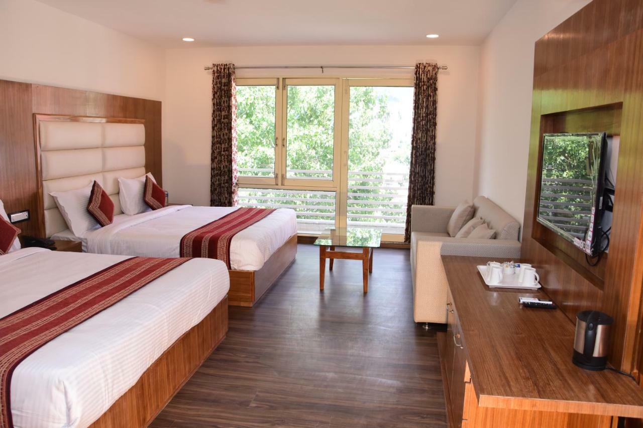 Rama Trident, Katra Hotel Bagian luar foto